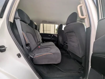 2021 Nissan Patrol 4.0 Litres 6 Cylinders Petrol Engine White Black SUV GCC Specs