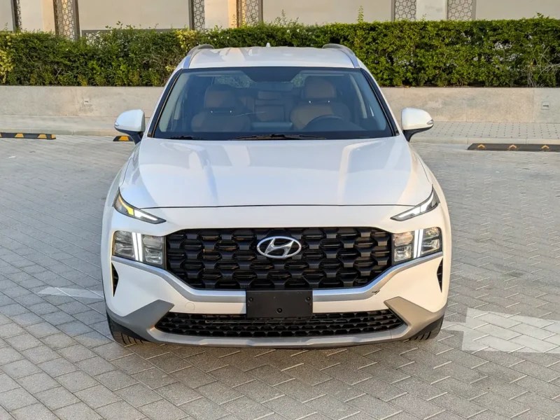 2023 Hyundai Santa Fe Comfort 4 Cylinders Petrol Engine White Grey SUV GCC Specs