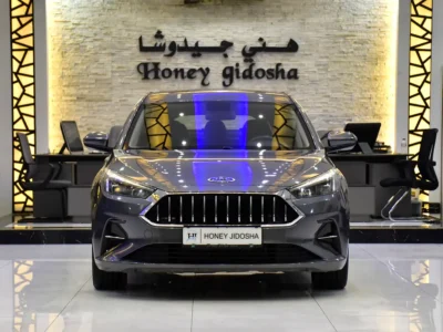 2023 JAC J7 Luxury 4 Cylinders petrol Engine Grey Beige Sedan GCC Specs Automatic