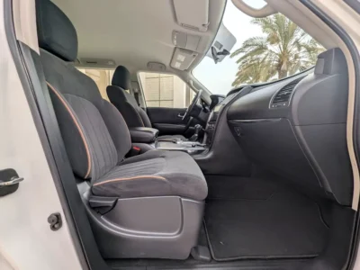 2021 Nissan Patrol 4.0 Litres 6 Cylinders Petrol Engine White Black SUV GCC Specs