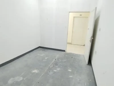 Al Quoz Industrial 4 375 sqft Ground Small Size with Good Height Warehouse Available
