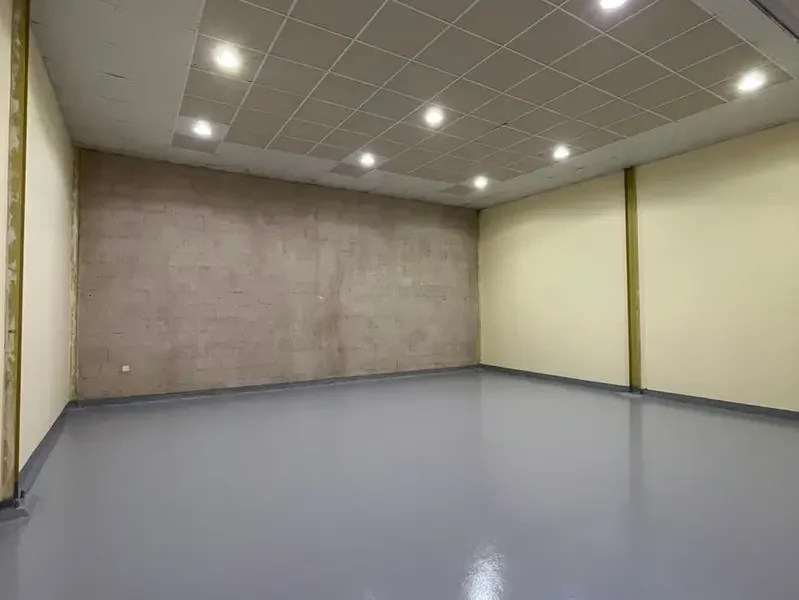 800 sqft LARGE AND EFFICIENT WAREHOUSE SPACE OFFERING CONVENIENCE, ACCESSIBILTY AND FLEXIBLE USAGE