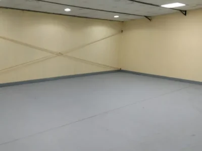 800 sqft LARGE AND EFFICIENT WAREHOUSE SPACE OFFERING CONVENIENCE, ACCESSIBILTY AND FLEXIBLE USAGE