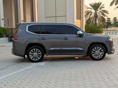 2015 Toyota Land Cruiser GXR 4.0 Litres V6 Petrol Engine Grey Beige SUV GCC Specs