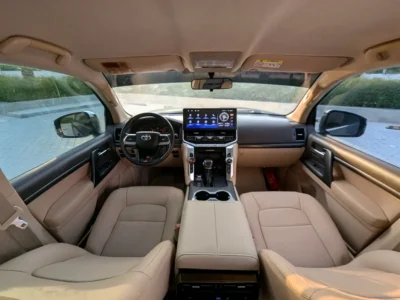 2015 Toyota Land Cruiser GXR 4.0 Litres V6 Petrol Engine Grey Beige SUV GCC Specs