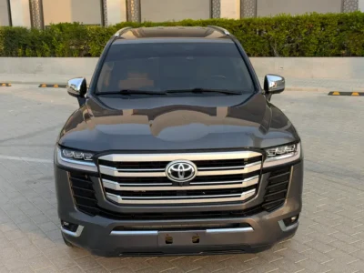 2015 Toyota Land Cruiser GXR 4.0 Litres V6 Petrol Engine Grey Beige SUV GCC Specs