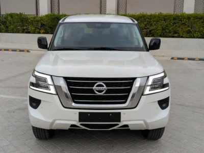 2021 Nissan Patrol 4.0 Litres 6 Cylinders Petrol Engine White Black SUV GCC Specs