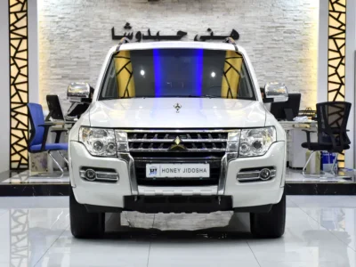 2019 Mitsubishi Pajero GLS 6 Cylinders Petrol Engine White Beige SUV GCC Specs Automatic