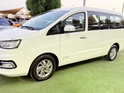 2021 JAC M4 Refine 4 Cylinders Petrol Engine White Grey Van GCC Specs Automatic