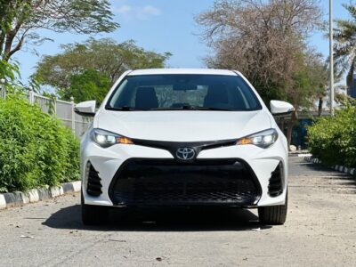 2017 Toyota Corolla SE 1.8 Litres V4 Petrol Engine White Grey Sedan American Specs
