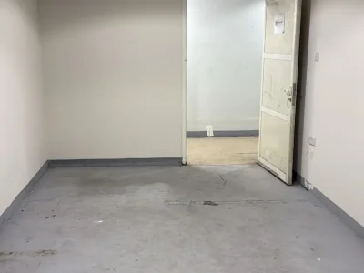 250 sqft PRIME LOCATION AND WELL MAINTAINED STORAGE WAREHOUSE UNIT FOR RENT IN AL QUOZ 4