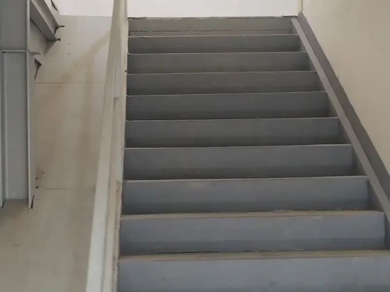 280 sqft WELL MAINTAINED AND READY TO USE STORAGE WAREHOUSE UNIT IN AL QUOZ 4