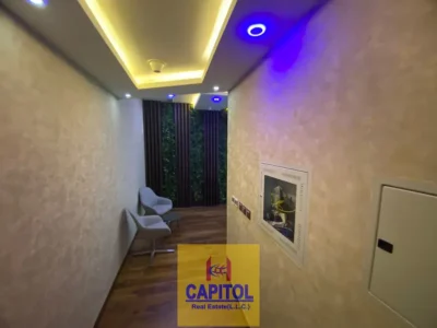 975 sqft WOW CHEAPEST OFFICE 975 SQFT Fully Fitted and furnished WITH 3 PARTITION AVAILABLE