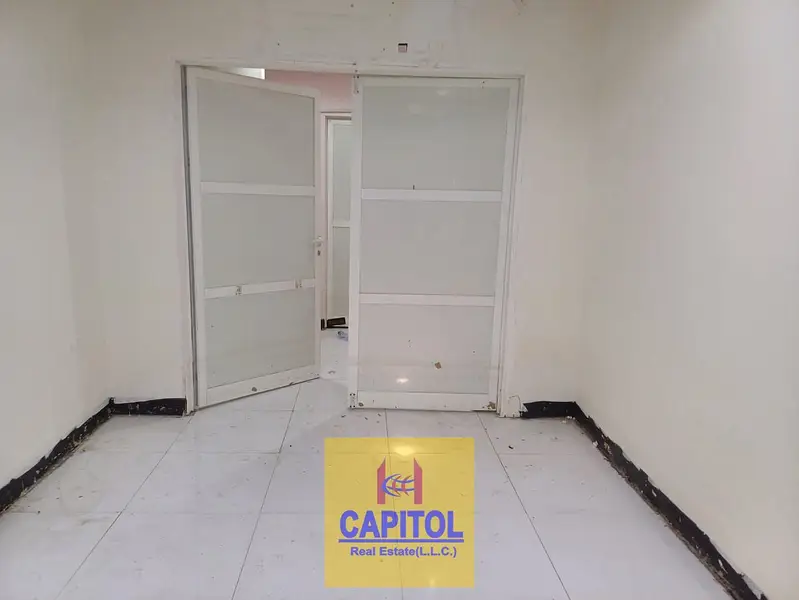 280 sqft WELL MAINTAINED AND READY TO USE STORAGE WAREHOUSE UNIT IN AL QUOZ 4