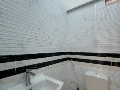 890 sqft LARGE AND READY TO OPERATE WAREHOUSE SPACE WITH WASHROOM AVAILABLE IN AL QUOZ 1