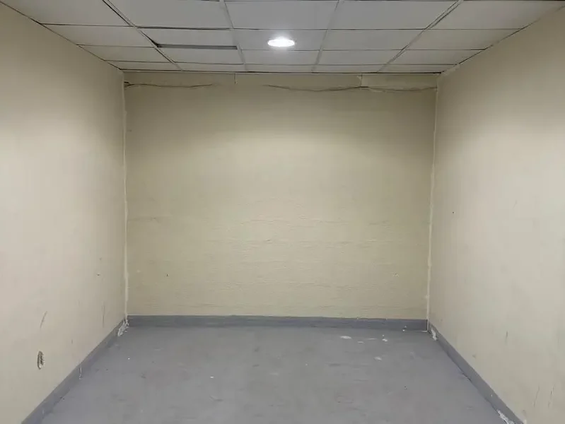 280 sqft WELL MAINTAINED AND READY TO USE STORAGE WAREHOUSE UNIT IN AL QUOZ 4
