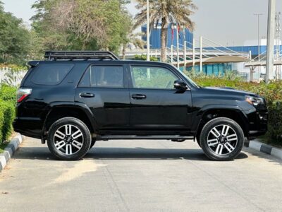 2018 Toyota 4Runner 4.0 Litres V6 Petrol Engine Black Grey SUV American Specs Full Option