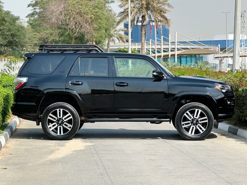 2018 Toyota 4Runner 4.0 Litres V6 Petrol Engine Black Grey SUV American Specs Full Option