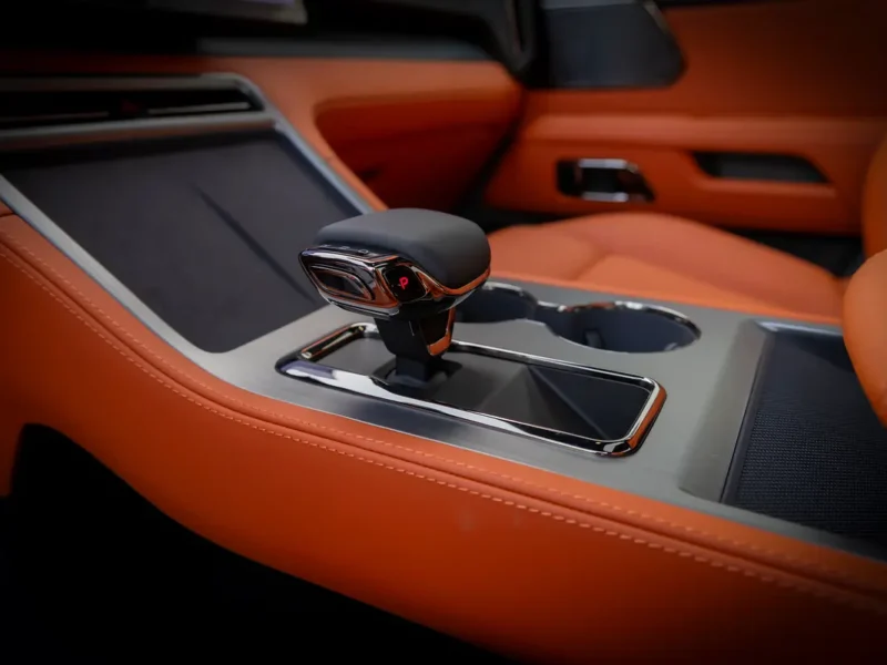 2026 Rox 01 VIP Edition 4 Cylinders Plug-in Hybrid Engine White Orange SUV Chinese Specs