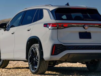 2026 Volkswagen Tiguan 2.0-liter Turbocharged 4-cylinder Petrol Engine Grey Black SUV