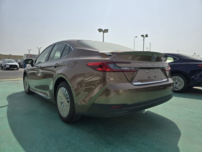 2026 Toyota Camry 2.5L Dynamic Force 4 Cylinders Petrol Engine Gold Beige Sedan GCC Specs