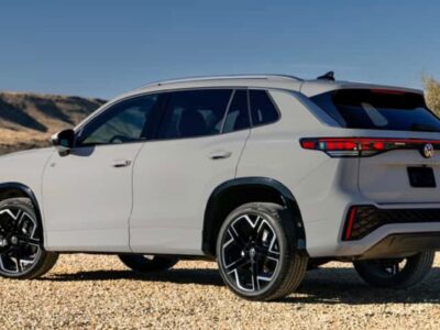 2026 Volkswagen Tiguan 2.0-liter Turbocharged 4-cylinder Petrol Engine Grey Black SUV
