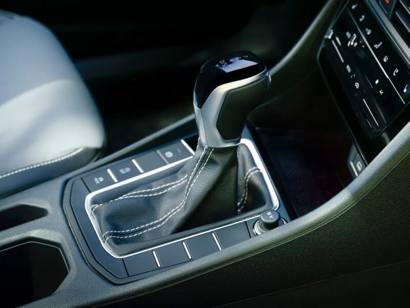 2026 Volkswagen Jetta 1.5-liter Turbocharged 4-Cylinder Petrol Engine Blue Black Sedan