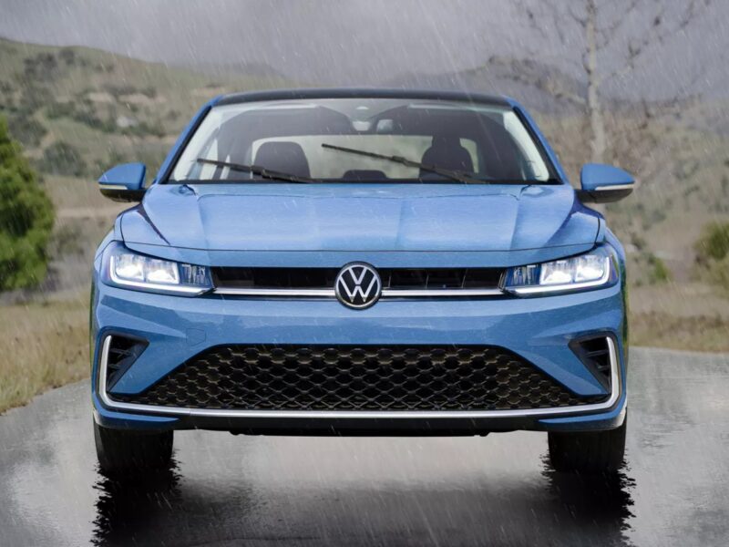 2026 Volkswagen Jetta 1.5-liter Turbocharged 4-Cylinder Petrol Engine Blue Black Sedan