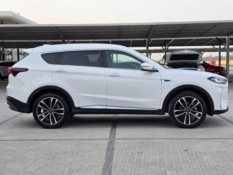 2023 Jetour X70 1.5 Litres 4 Cylinders Petrol Engine White Red SUV GCC Specs Automatic