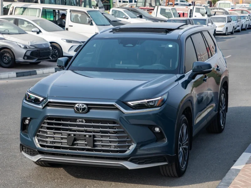 2026 Toyota Grand Highlander PLATINUM 2.4 Litres Turbocharged I4 Hybrid Engine Black SUV