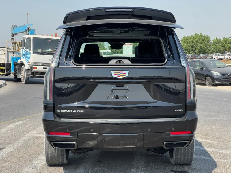 2025 Cadillac Escalade SPORT PLATINUM ESV 6.2L V8 Petrol Engine Black SUV Canadian Specs