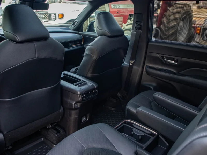 2026 Toyota Grand Highlander PLATINUM 2.4 Litres Turbocharged I4 Hybrid Engine Black SUV