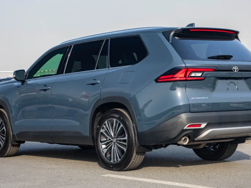 2026 Toyota Grand Highlander PLATINUM 2.4 Litres Turbocharged I4 Hybrid Engine Black SUV