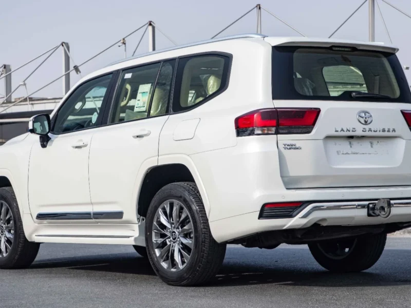 2023 Toyota Land Cruiser GXR 3.5L Twin‑Turbo V6 Petrol Engine White Beige SUV GCC Specs