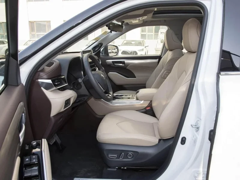 2026 Toyota Highlander VXR 2.5 Litres 4 Cylinders Hybrid Engine White Brown SUV Chinese Specs