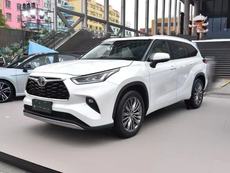 2026 Toyota Highlander VXR 2.5 Litres 4 Cylinders Hybrid Engine White Brown SUV Chinese Specs