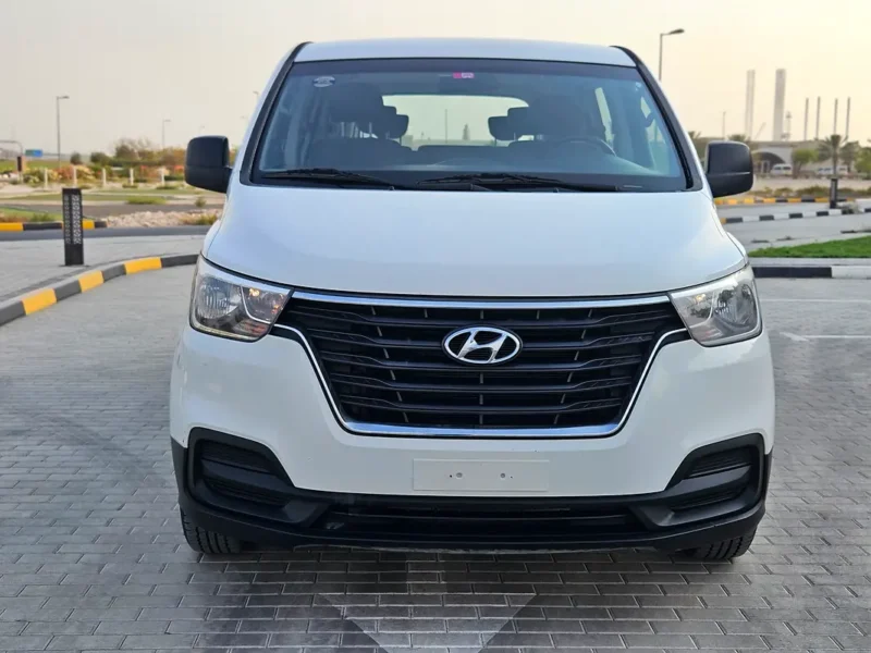 2020 Hyundai H1 GL 2.4 Litres 4 Cylinders Petrol Engine White Grey Van GCC Specs 9-Seater