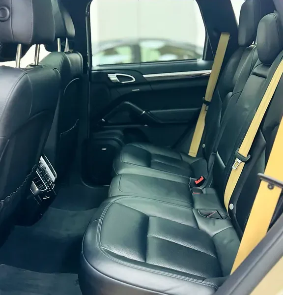 2015 Porsche Cayenne S V6 Twin-Turbo Petrol Engine Gold Black SUV GCC Specs Automatic