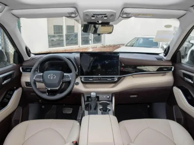 2026 Toyota Highlander VXR 2.5 Litres 4 Cylinders Hybrid Engine White Brown SUV Chinese Specs