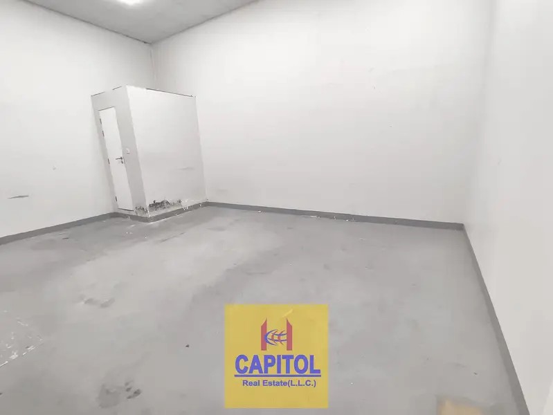 465 sqft Al Quoz Industrial Area 2 WELL MAINTAINED GROUND FLOOR STORAGE UNIT WITH ATTACHED WASHROOM
