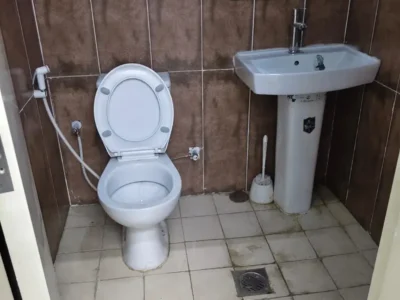465 sqft Al Quoz Industrial Area 2 WELL MAINTAINED GROUND FLOOR STORAGE UNIT WITH ATTACHED WASHROOM