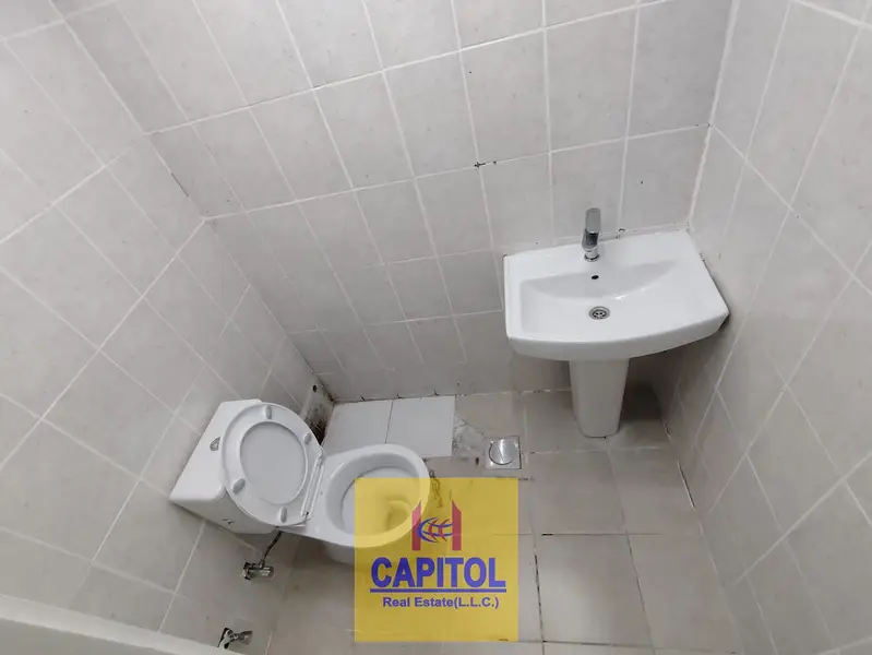 465 sqft Al Quoz Industrial Area 2 WELL MAINTAINED GROUND FLOOR STORAGE UNIT WITH ATTACHED WASHROOM