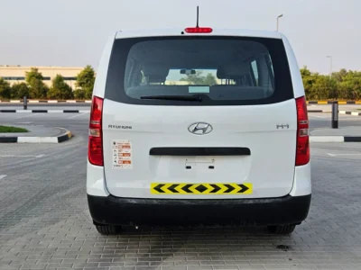 2020 Hyundai H1 GL 2.4 Litres 4 Cylinders Petrol Engine White Grey Van GCC Specs 9-Seater