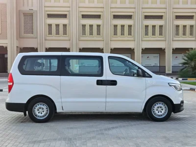 2020 Hyundai H1 GL 2.4 Litres 4 Cylinders Petrol Engine White Grey Van GCC Specs 9-Seater