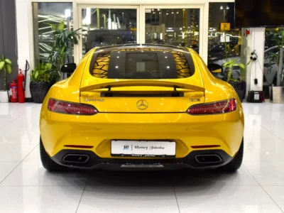 2015 Mercedes-Benz AMG AMG-GT S 4.0L V8 Biturbo Petrol Engine Yellow Black Coupe GCC