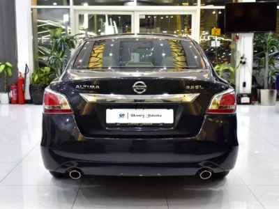 2015 Nissan Altima SL 3.5 Litres 6 Cylinders petrol Engine Blue Beige Sedan GCC Specs