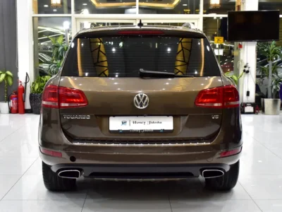 2015 Volkswagen Touareg SEL 6 Cylinders petrol Engine Brown Beige SUV GCC Specs Automatic