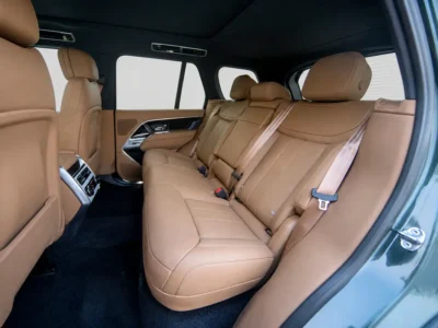 2026 Land Rover Range Rover P400 SE 3.0L Inline-6 turbocharged Engine Green Beige SUV GCC Specs