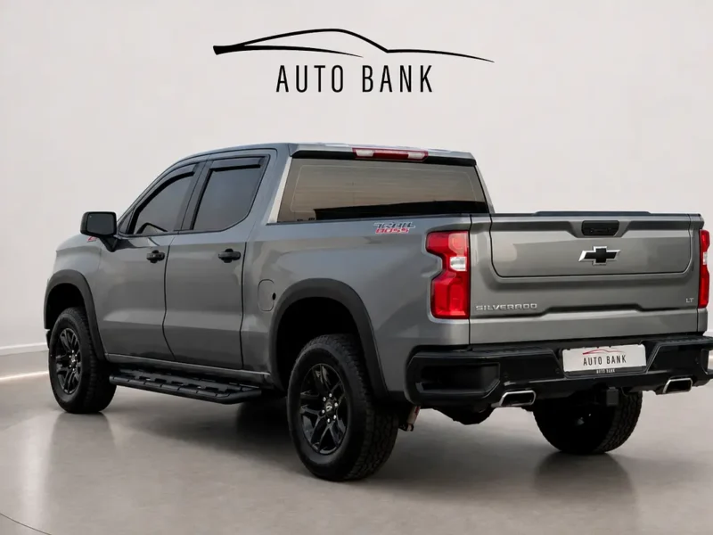 2021 Chevrolet Silverado 2500 HD 8 Cylinders petrol Engine Grey White Pickup Truck GCC Specs