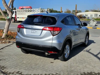 2019 Honda HR-V EX 1.8 Litres 4 Cylinders petrol Engine Silver White SUV GCC Premium Condition